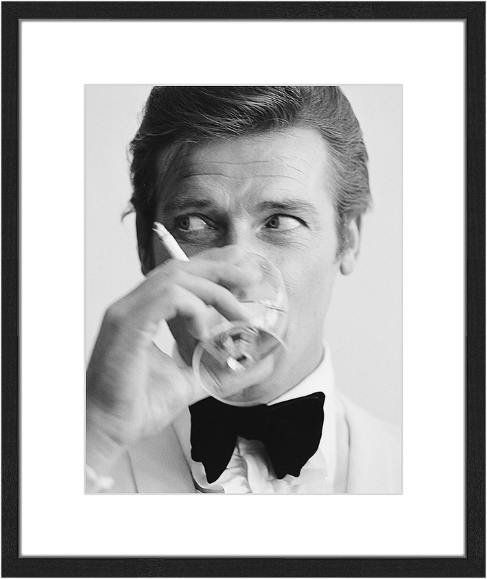 Bild Roger Moore 60x50