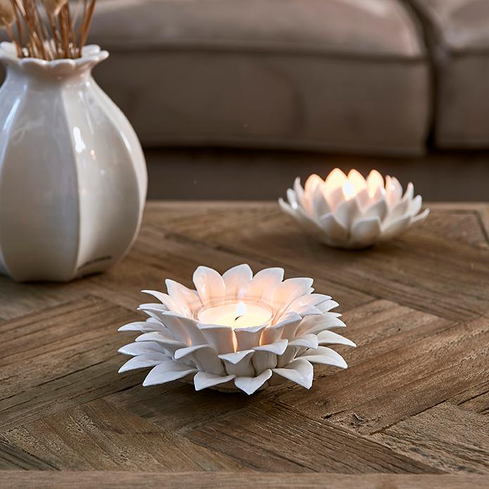 Pretty Day Flower Votive white