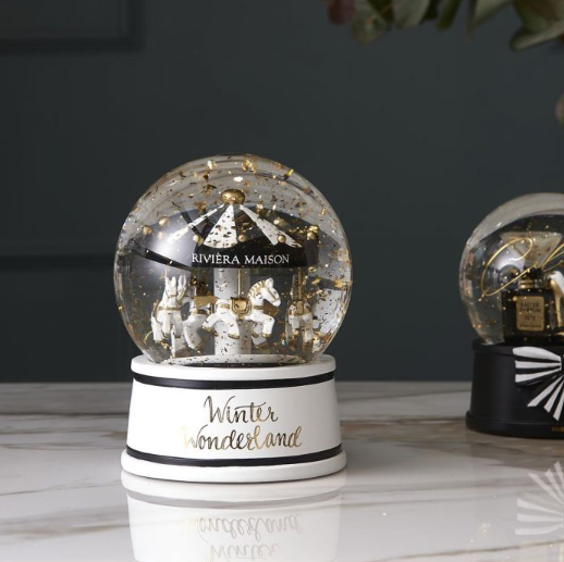 RM Winter Wonderland Caroussel Snowglobe