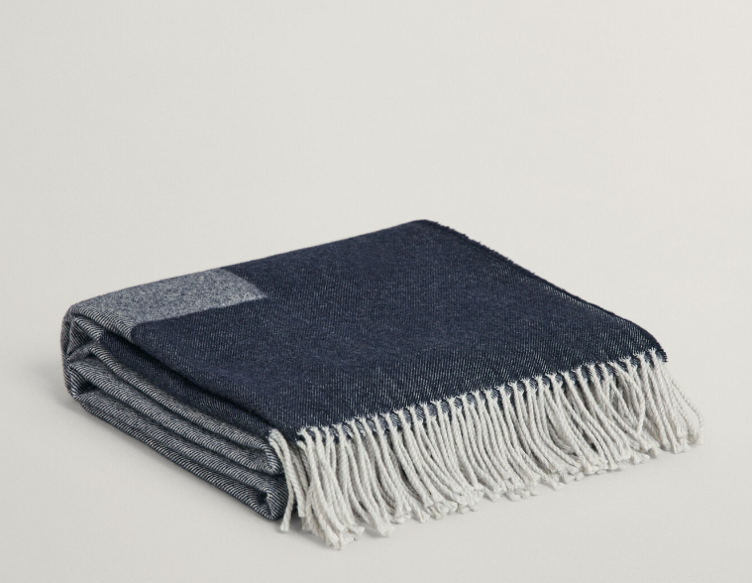 GANT Logo Throw