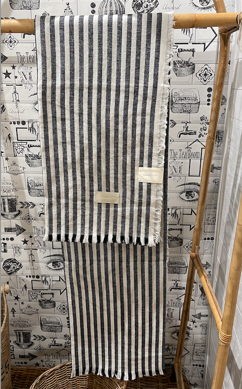 Gant Light Stripe Throw